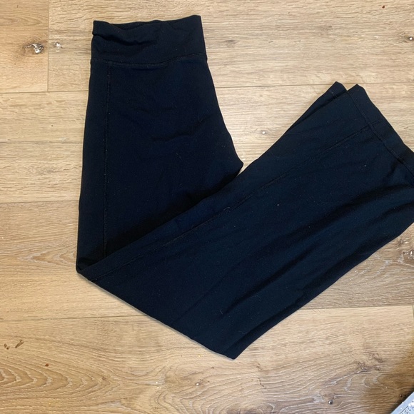 Lululemon groove pants - Picture 1 of 5